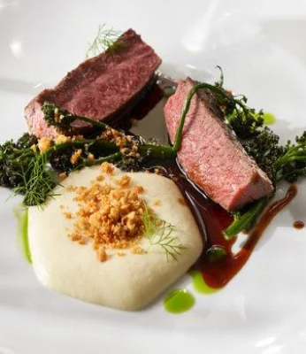Gourmet dish with meat and puree